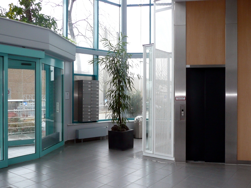 Gebäude Eingangsbereich